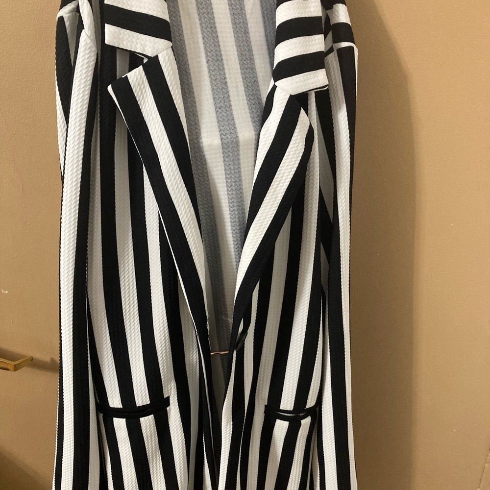 Black & White stripped blazer